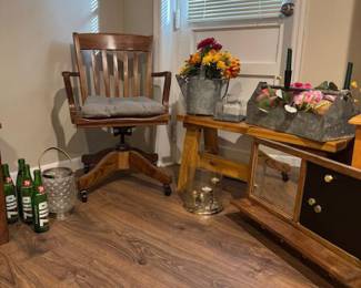 All pictured items for sale including vintage 7UP bottles and Murphy Chair Company rolling chair.