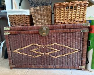 Baskets & chest