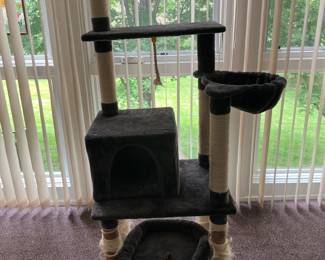Tall cat tree/condo