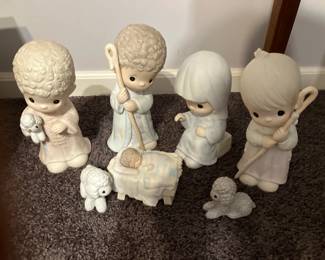 Large precious moments nativity "O Come Let Us Adore"