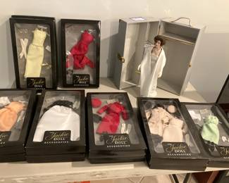 Jackie (Kennedy) doll w 12 outfits, new in box