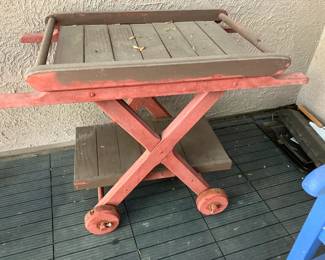 Redwood cart w tray