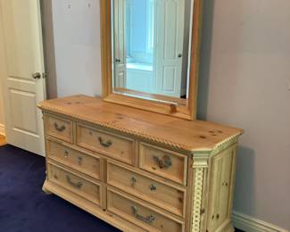 Pine dresser w mirror