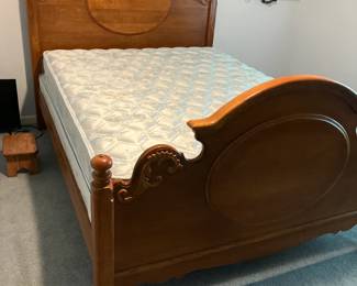 Queen size bed