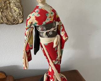 Japanese doll with music