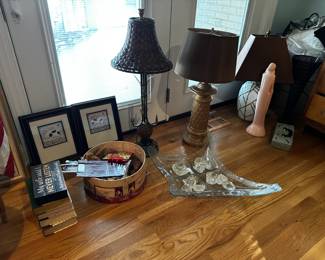 Lamps, pictures