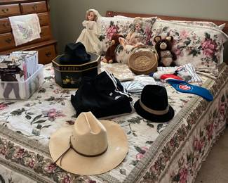 Bed, hats