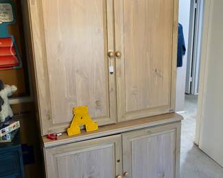 Pull out office desk cabinet