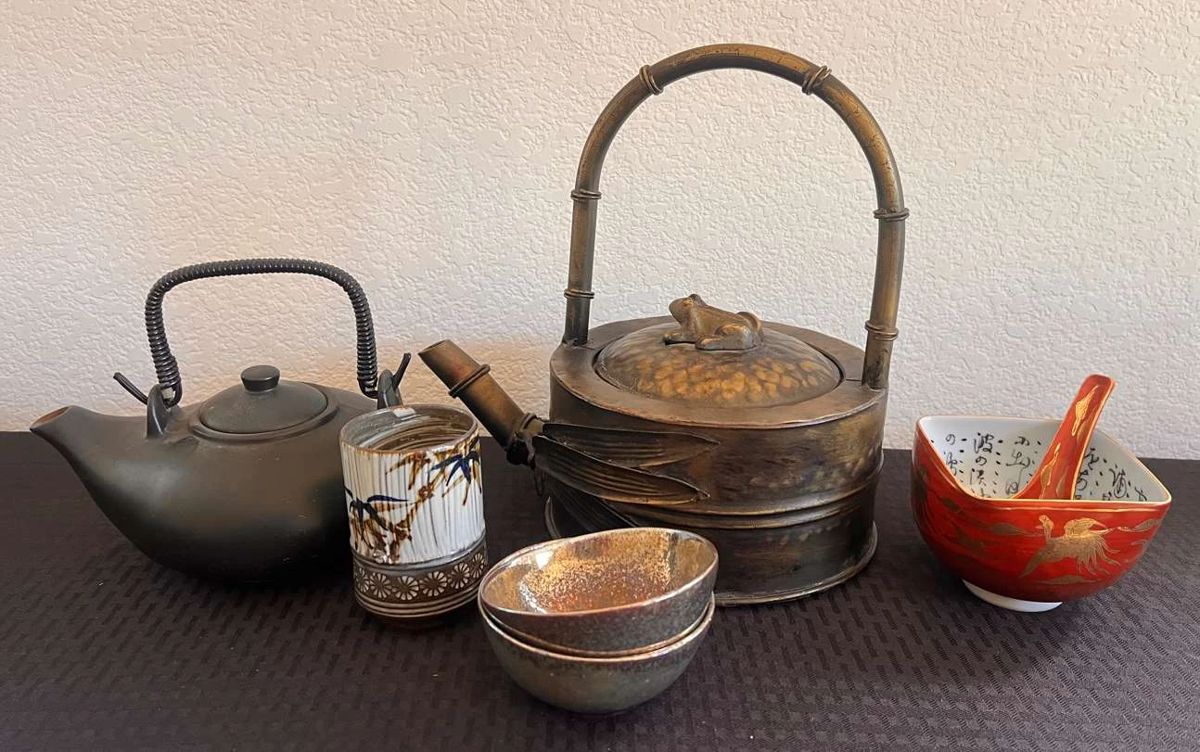 JH114VAsian Tea Pots And More