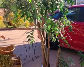 JH172Faux Ficus Tree