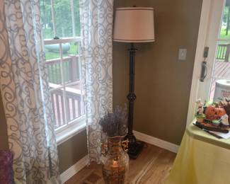 floor lamp