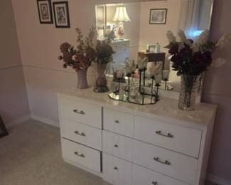 dresser with mirror