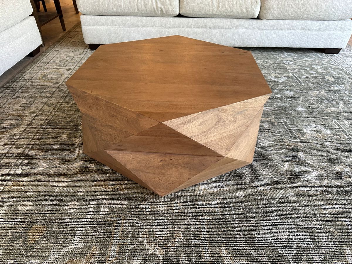 Coastal &amp; Modern Lakewood Ranch Estate Sale starts on 8/2/2025