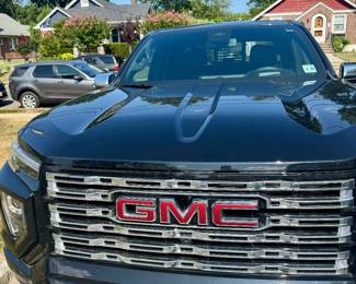 2023 Canyon Denali Pickup Truck. LOW MILEAGE