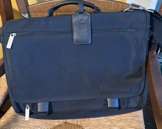 Kenneth Cole messenger bag