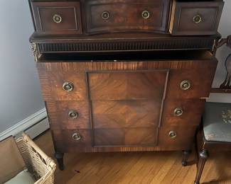 dresser