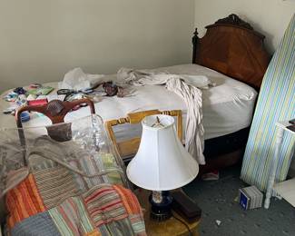 twin size bed