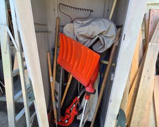 Miscellaneous yard tools