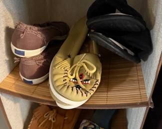 WOMENS CLOTHING, DESIGNER PURSES,SHOES AND BELTS