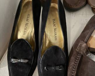 WOMENS CLOTHING, DESIGNER PURSES,SHOES AND BELTS