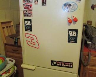 Refridgerator