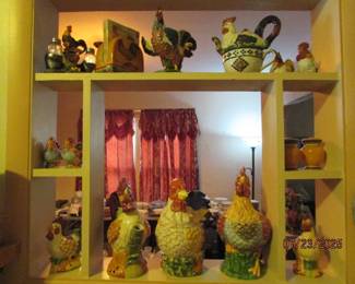 rooster/hen canisters, s/p shakers, napkin holder, teapot