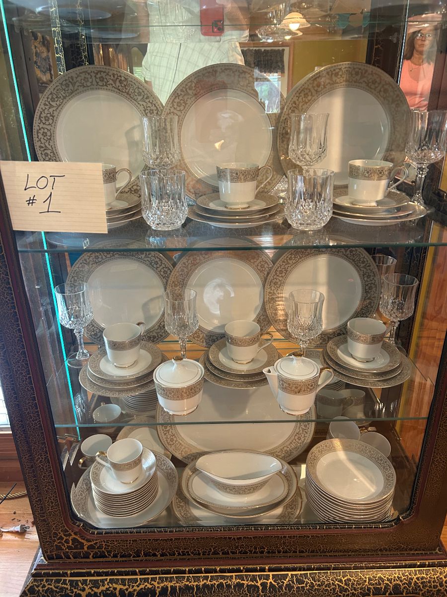 LOT # 1
Vintage Empress China, Mandalay, service for 12, with serving pieces. 
1 picture of 10
$250
Please call Bill to make appointment 