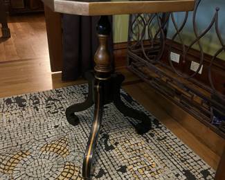 Vintage Black & Gold Table
24x18x28