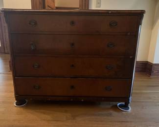 1700c Chest of Drawers (AS IS shows some wear); no maker's mark
46x23x35
Picture 1 of 2