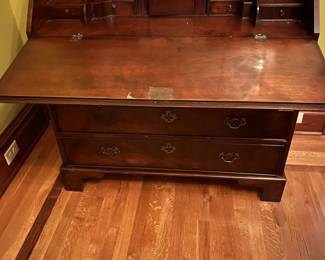1800s Oversized Secretary (no maker's mark). Approximate measurements: 43x21.5x88. Picture 4 of 4