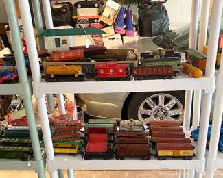 Lionel Pre-War Tin Plate Rolling Stock.