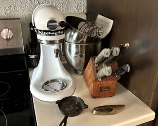 KITCHENAID MIXER