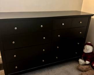 FURNITURE DRESSER