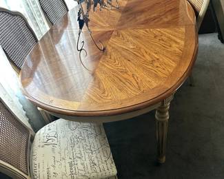 FURNITURE DINING ROOM TABEL 4 CHAIRS
