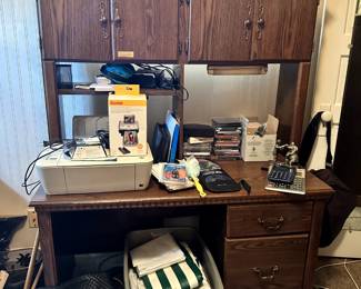 FURNITRUE DESK