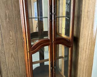 FURNITURE CURIO CABINET