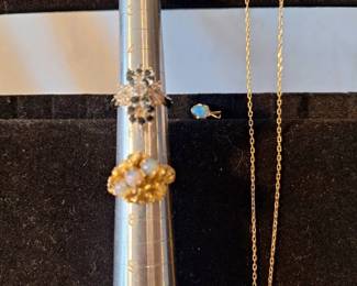 2 Rings 1 Opal Pendant And Chain