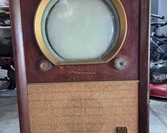01 Vintage Motorola Television from the 1950s