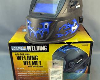 Chicago Electric Auto Darkening Welding Helmet