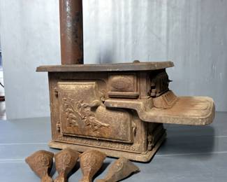 Charter Oak, 1885 No. 103 Cast Iron Stove Salesman Sample