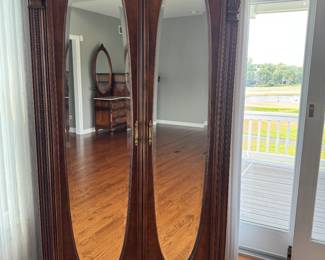 Pulaskit Furniture Armoire