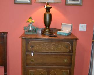 Antique chest of drawers