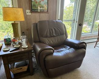 LEATHER RECLINER