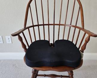 Vintage Sack-Back Windsor Armchair