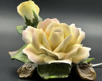 Vintage Capodimonte-Style Yellow Rose Accent Lamp