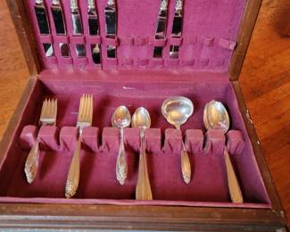 Partial Set, Prelude by International Silver.