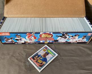 Topps Complete Set with 790 cards MLB Cards 2001 s, Has Ichiro rookie card!