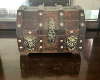 jewelry box treasure chest