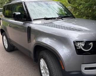 2023 Land Rover Defender 90 - 11,700 Miles- I4 engine Entertaining offers over $45,000.