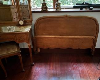 4 Piece Birds Eye Maple Bedroom Suite